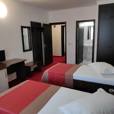 Hostel Caliman *