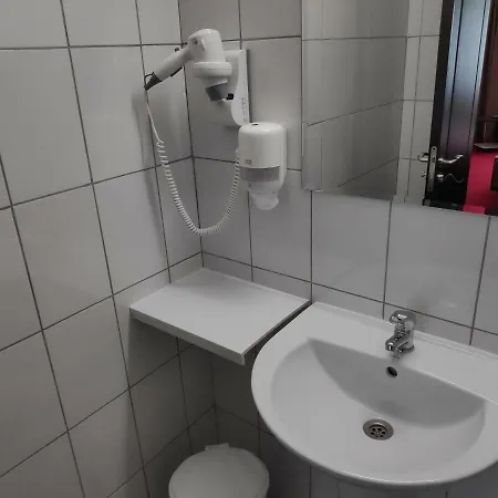 Caliman Hostel *